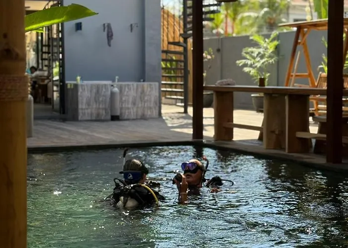 Aqua Dive